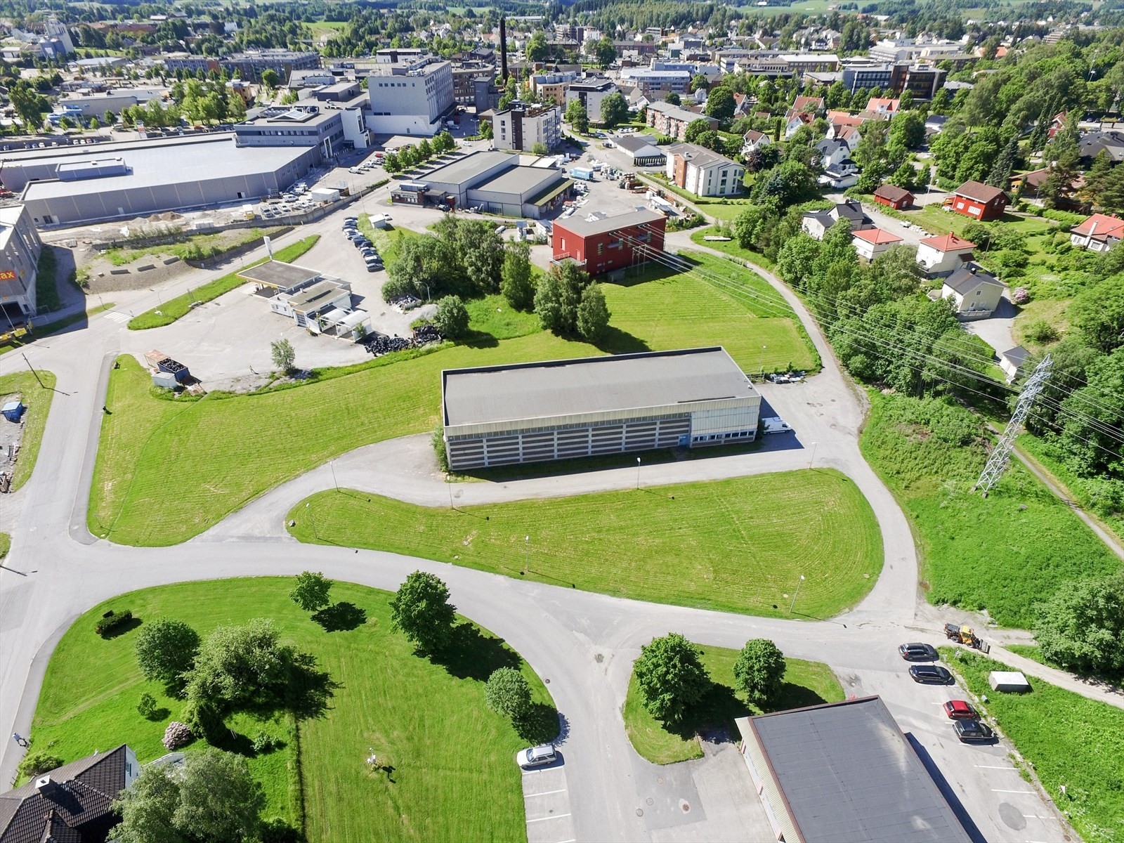 Read more about the article Lager med kjøreport og 7 meter takhøyde – sentralt i Askim – Kort vei til E18 – praktisk utforming